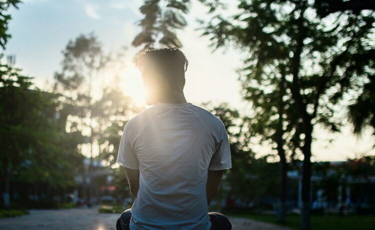 STOP EXPECTING TOO MUCH FROM YOUR FRIENDS