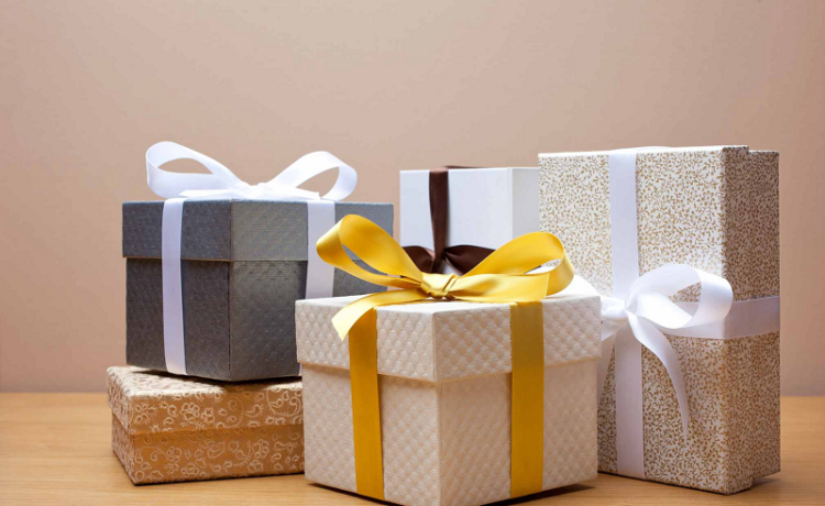 How Custom Gift Boxes Are Best for Sending Candles